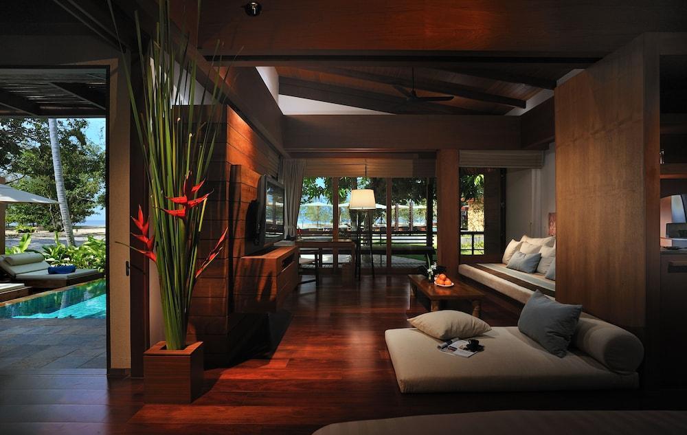 Wanakarn Beach Resort & Spa พังงา ภายนอก รูปภาพ